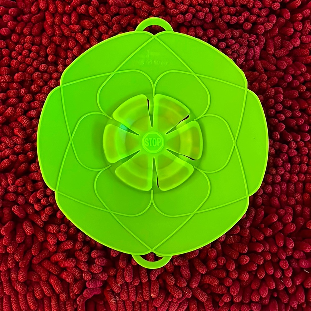 Silicone flower pot lid
